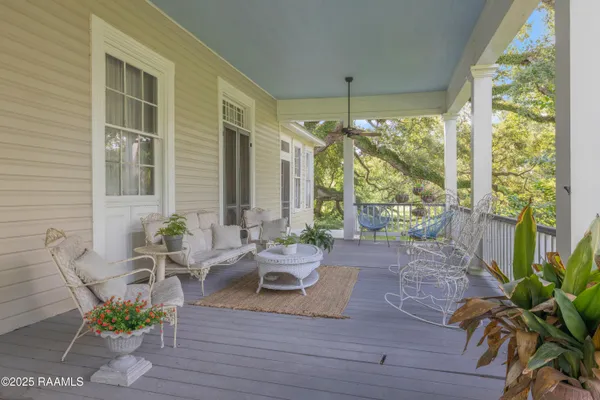 $750,000 | 8801 East Old Spanish Trail, Jeanerette, LA 70544