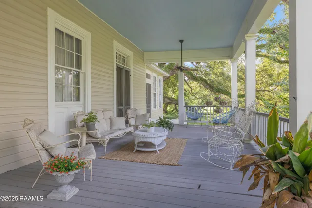 $750,000 | 8801 East Old Spanish Trail, Jeanerette, LA 70544