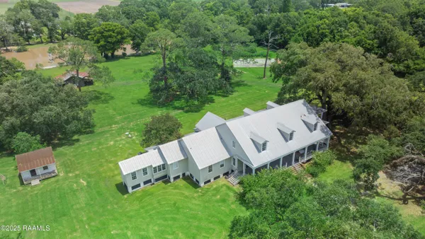 $750,000 | 8801 East Old Spanish Trail, Jeanerette, LA 70544