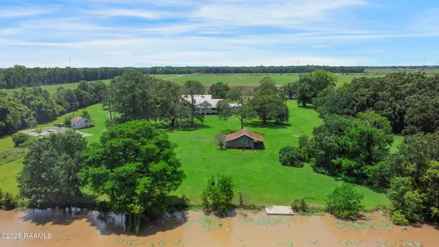 $750,000 | 8801 East Old Spanish Trail, Jeanerette, LA 70544