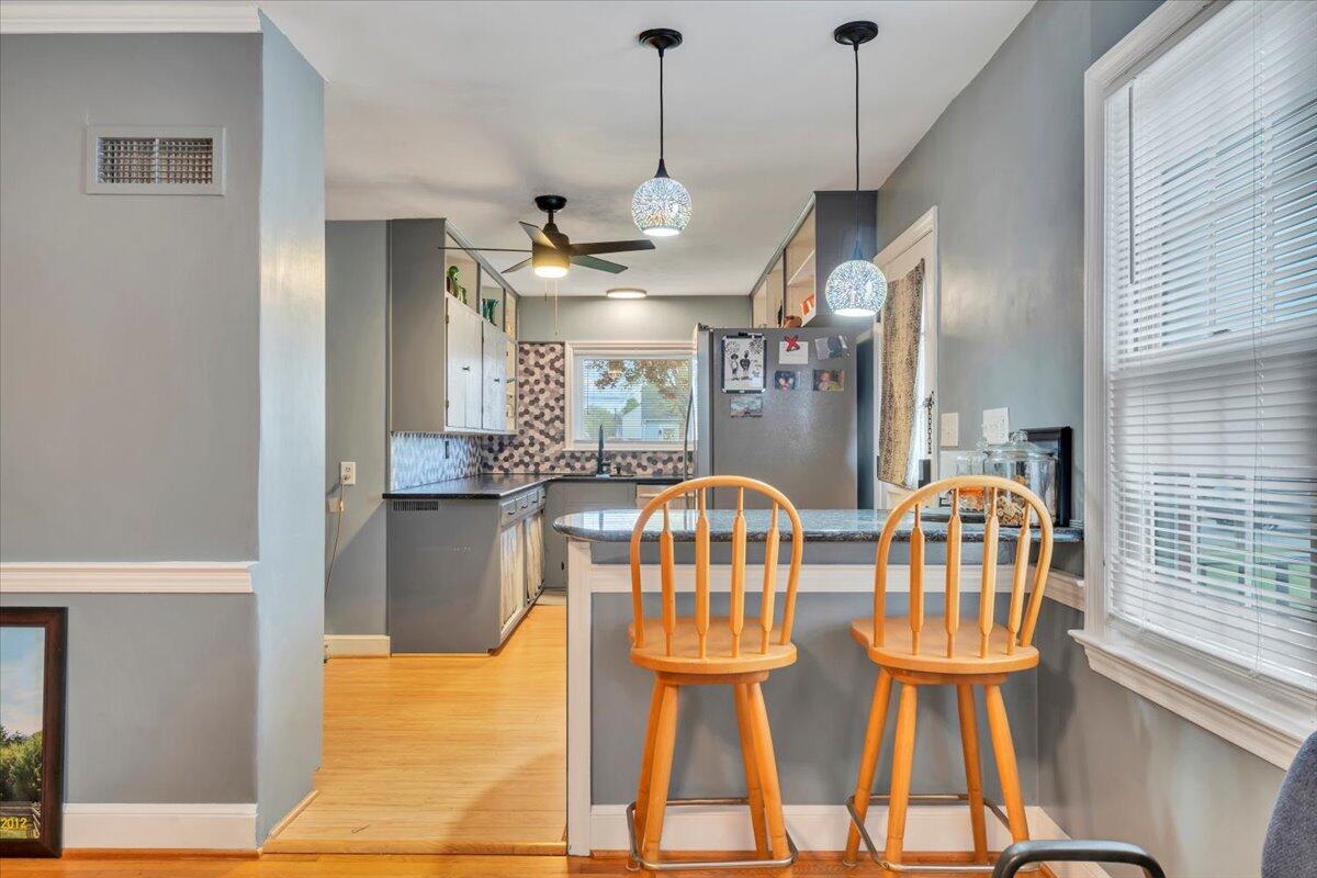 215 Chestnut Street Salem, VA 24153 - Photo 12 of 53 12-MIB05637