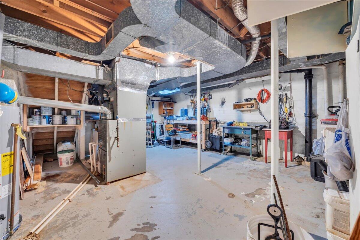 215 Chestnut Street Salem, VA 24153 - Photo 37 of 53 37-MIB05670