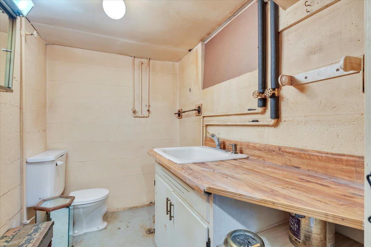 215 Chestnut Street Salem, VA 24153 - Photo 38 of 53 38-MIB05673