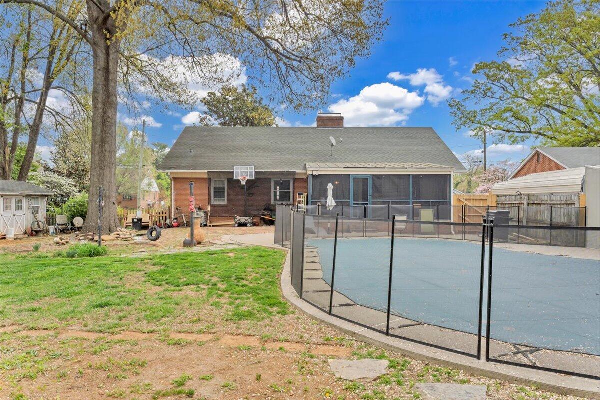 215 Chestnut Street Salem, VA 24153 - Photo 40 of 53 40-MIB05712