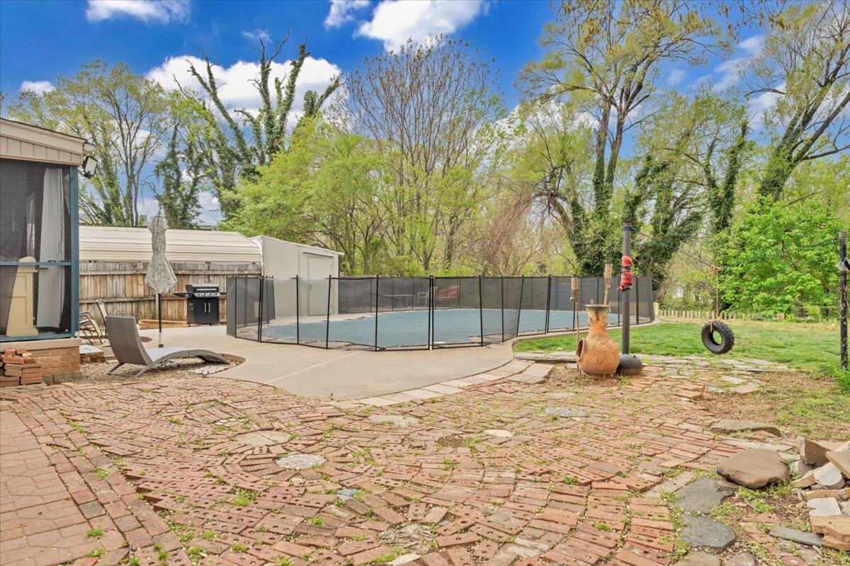 215 Chestnut Street Salem, VA 24153 - Photo 43 of 53 43-MIB05700