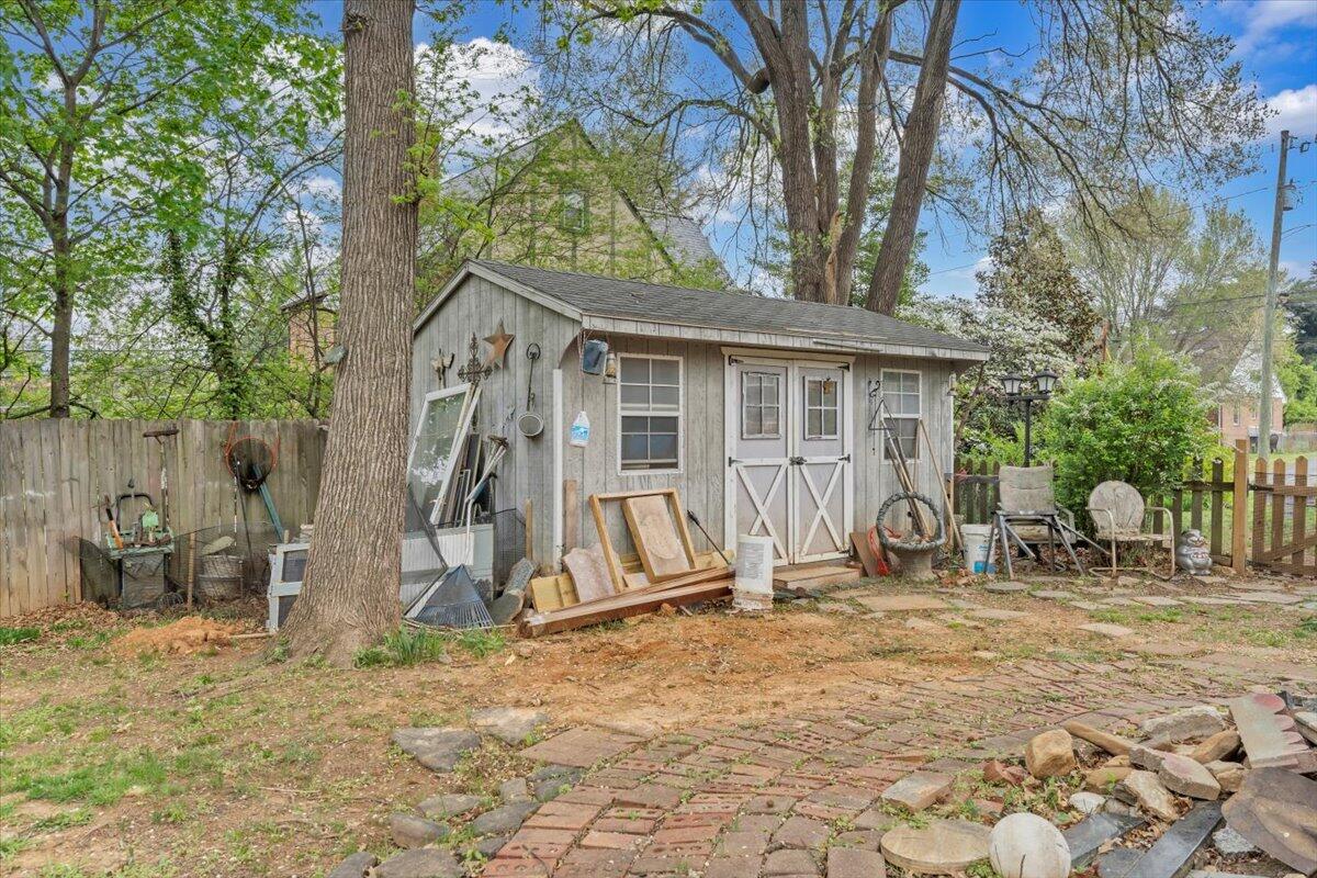 215 Chestnut Street Salem, VA 24153 - Photo 46 of 53 46-MIB05694