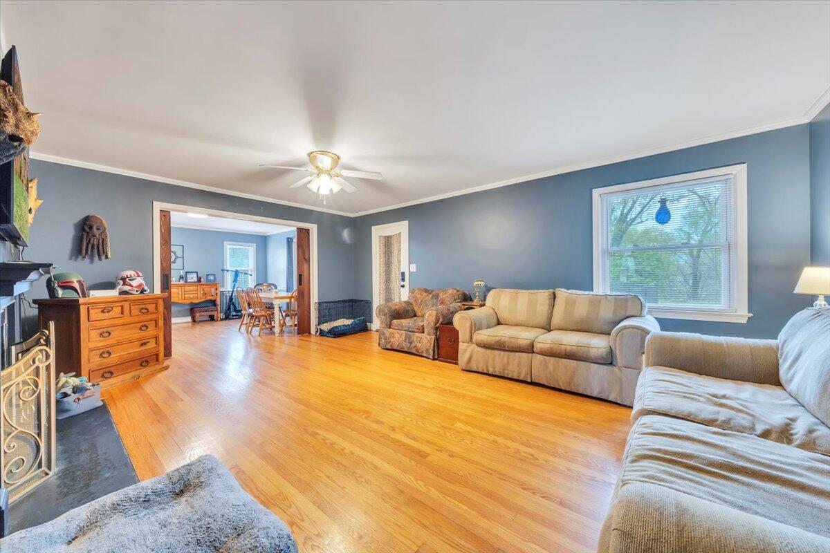 215 Chestnut Street Salem, VA 24153 - Photo 8 of 53 08-MIB05580