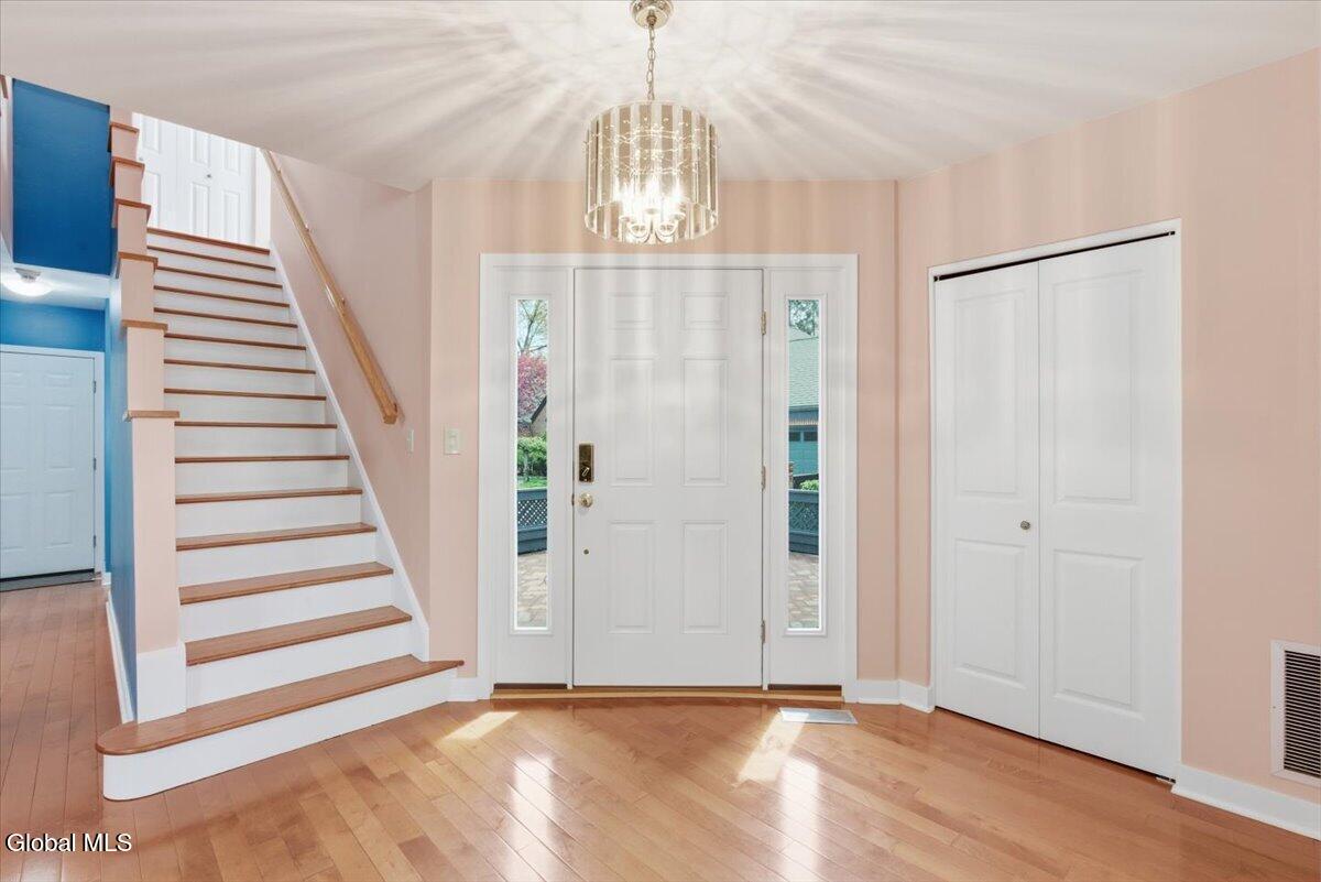 214 Colonial Avenue Albany, NY 12208 - Photo 4 of 46 07-004_MW2_7592