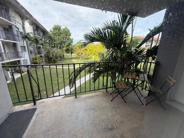 $1,750 | 8101 Southwest 72nd Avenue, Unit 214W, Miami, FL 33143