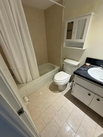 $1,750 | 8101 Southwest 72nd Avenue, Unit 214W, Miami, FL 33143