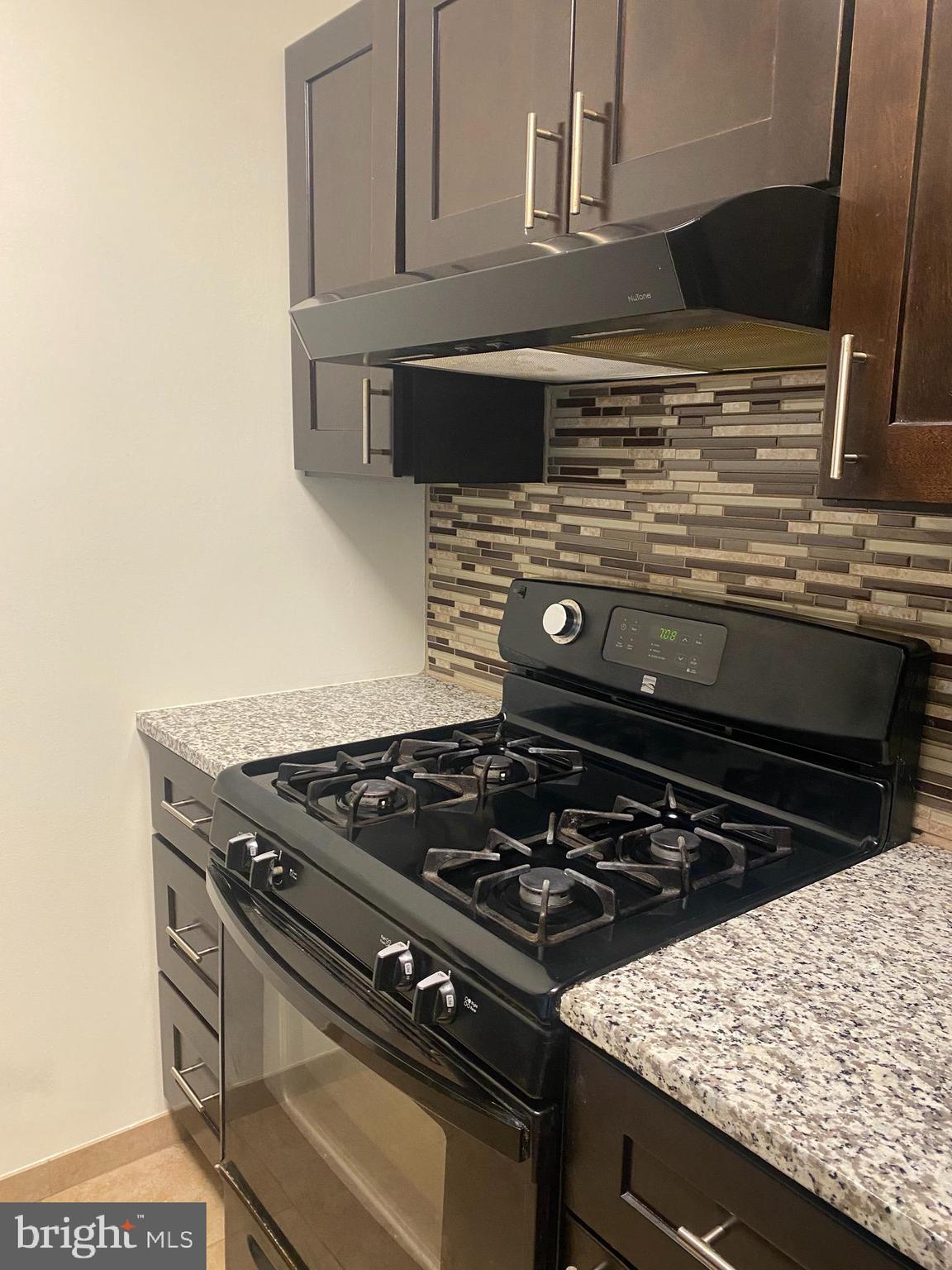 4141 North Henderson Road, Unit 108 Arlington, VA 22203 - Photo 7 of 28