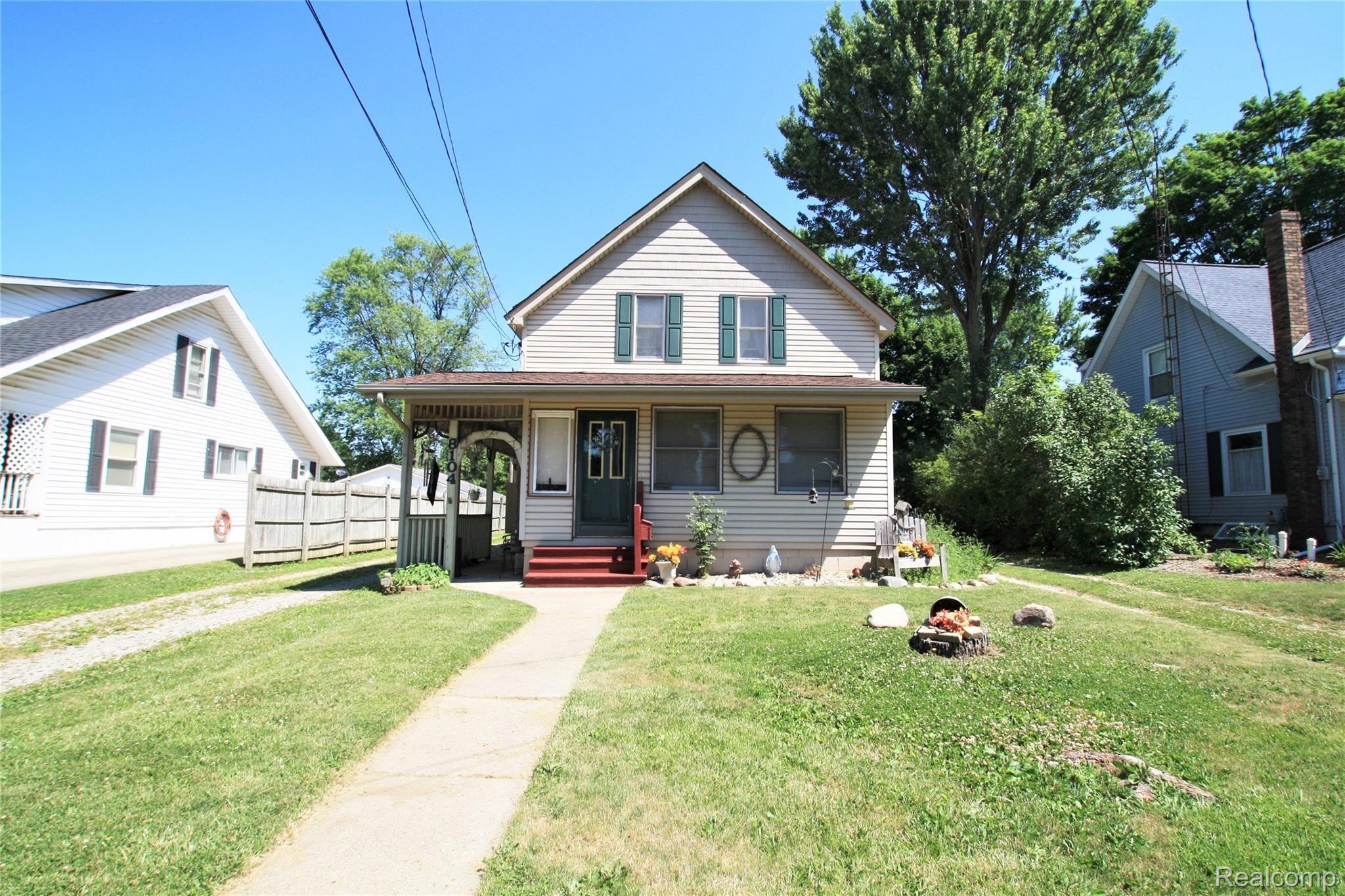 8104 Miller Road Swartz Creek, MI 48473 - Photo 3 of 22 IMG_1867.JPG