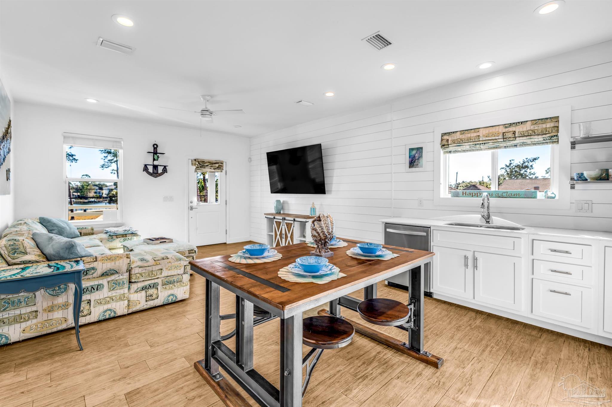 407 South 2nd Street Pensacola, FL 32507 - Photo 19 of 57