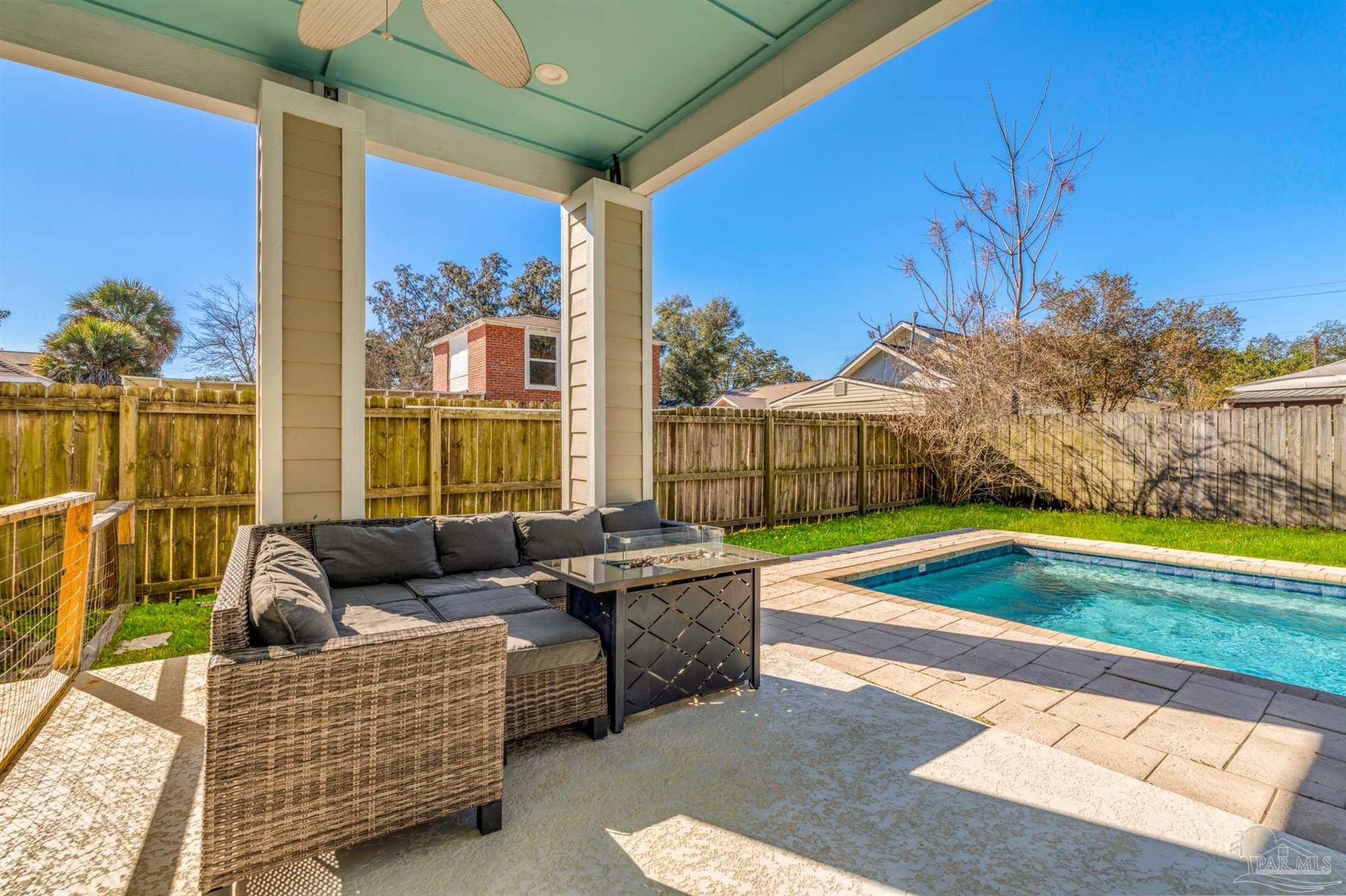 407 South 2nd Street Pensacola, FL 32507 - Photo 5 of 57