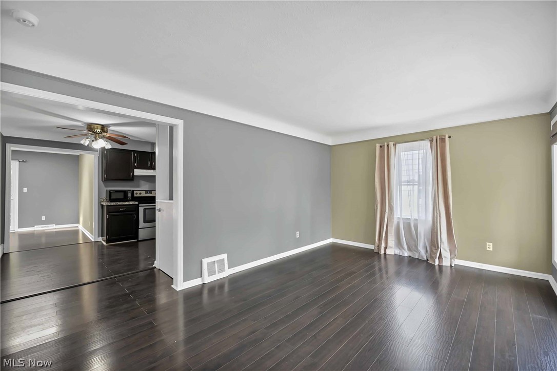 1722 Lorimer Road Cleveland, OH 44134 - Photo 11 of 35
