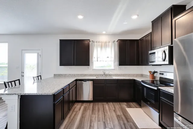 $2,000 | 11526 Amberina, San Antonio, TX 78245