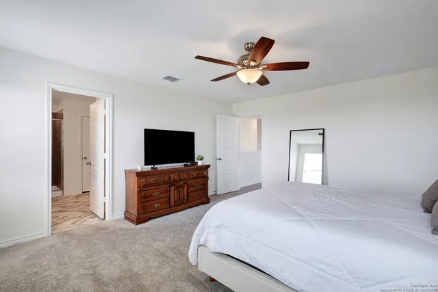 $2,000 | 11526 Amberina, San Antonio, TX 78245