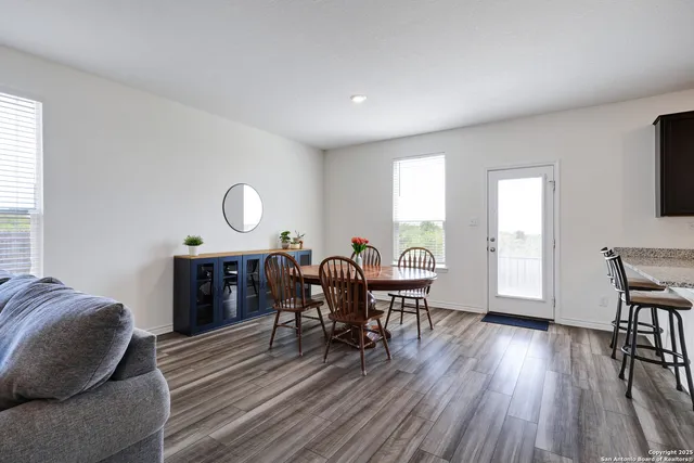 $2,000 | 11526 Amberina, San Antonio, TX 78245