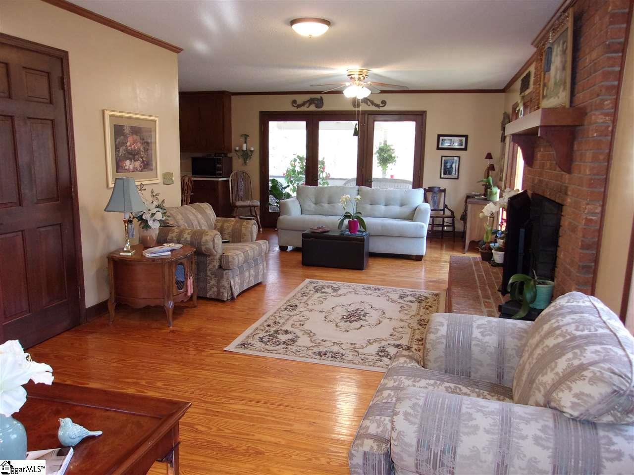 103 Dutchess Road Simpsonville, SC 29680 - Photo 2 of 17 Gallery Image 2