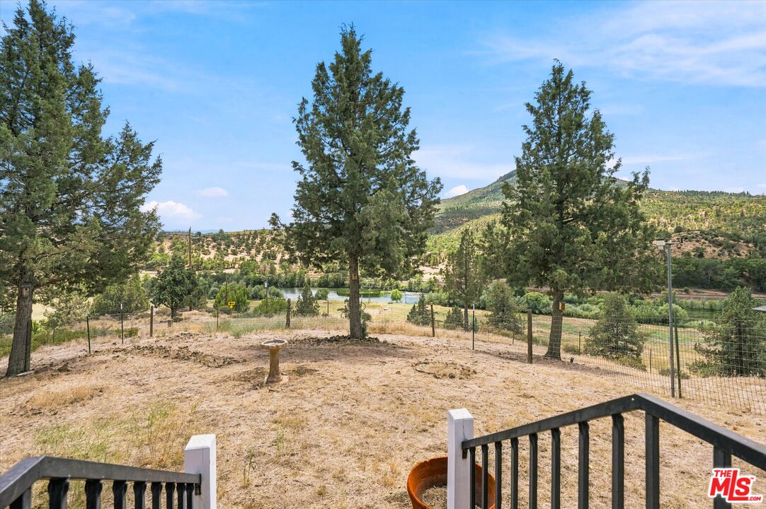 3721 Copco Road Hornbrook, CA 96044 - Photo 29 of 41 Gallery Image 29