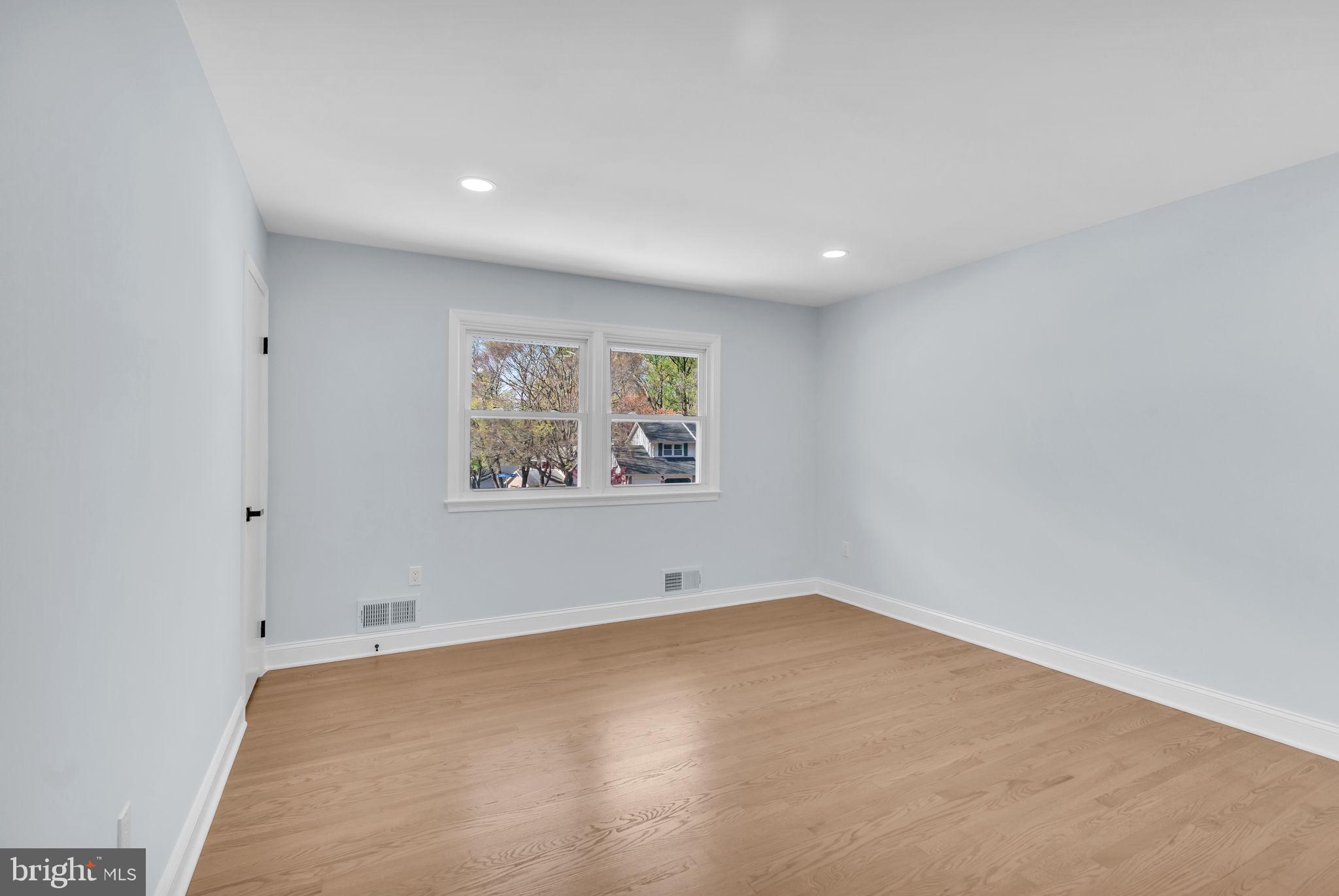 7804 Carrleigh Parkway Springfield, VA 22152 - Photo 30 of 61 an empty room with a window