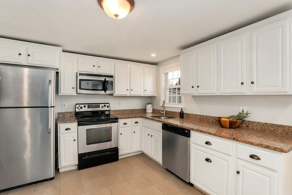 7 Webb Road Sharon, MA 02067 - Photo 8 of 33 Gallery Image 8