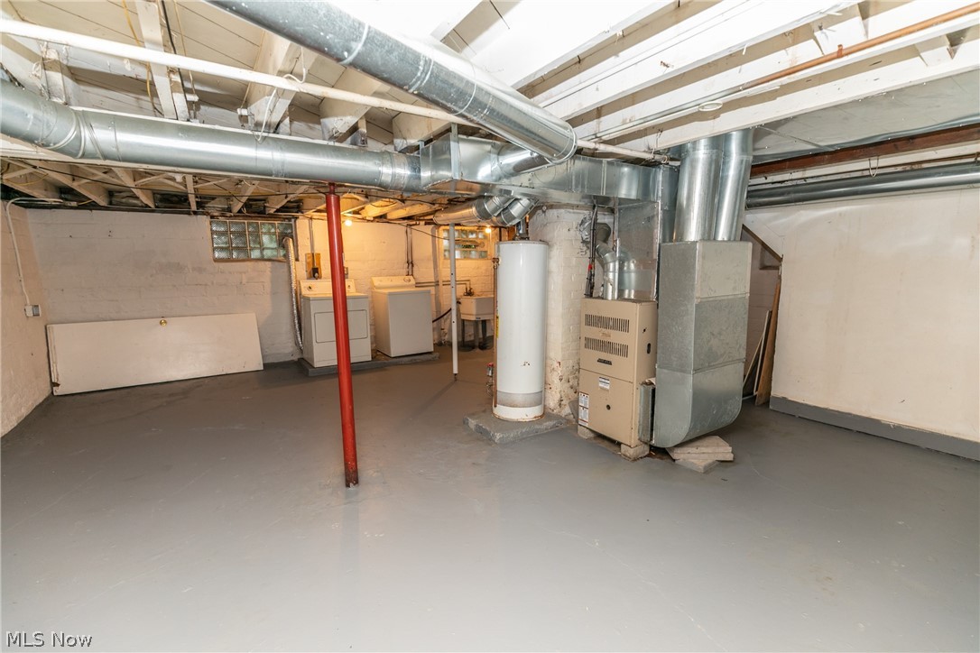3252 Tullamore Road Cleveland, OH 44118 - Photo 29 of 35 Gallery Image 29
