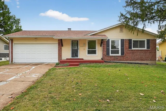 $200,000 | 2036 Retford Drive, Florissant, MO 63033