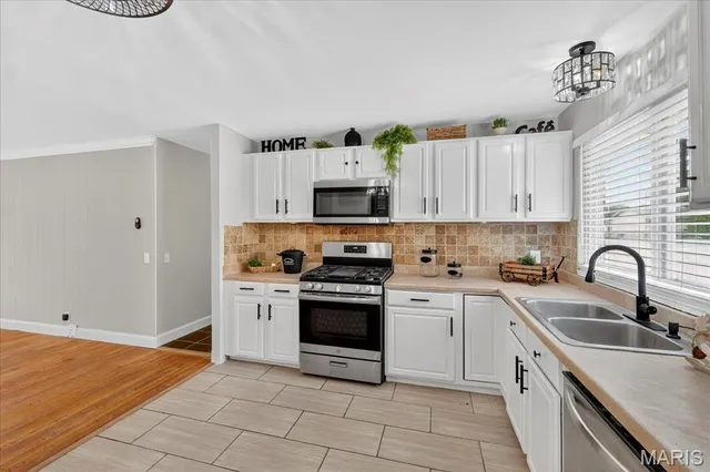 $200,000 | 2036 Retford Drive, Florissant, MO 63033