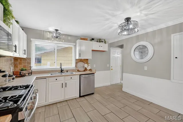 $200,000 | 2036 Retford Drive, Florissant, MO 63033