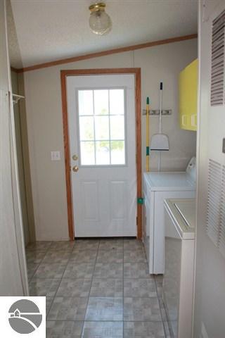 1512 Reynolds Road Interlochen, MI 49643 - Photo 13 of 15 1734683-12.JPG