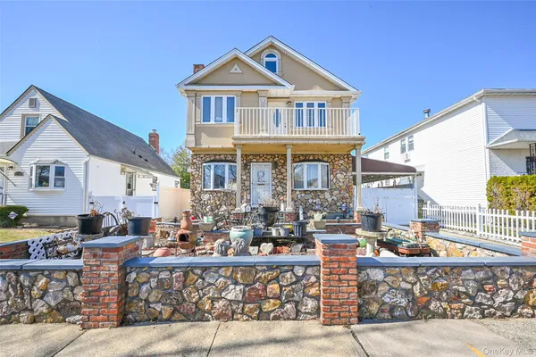 $1,050,000 | 82-44 263rd Street | Floral Park