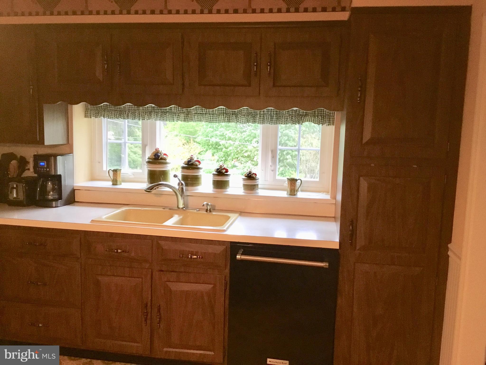 2150 Winthrop Road Huntingdon Valley, PA 19006 - Photo 16 of 45
