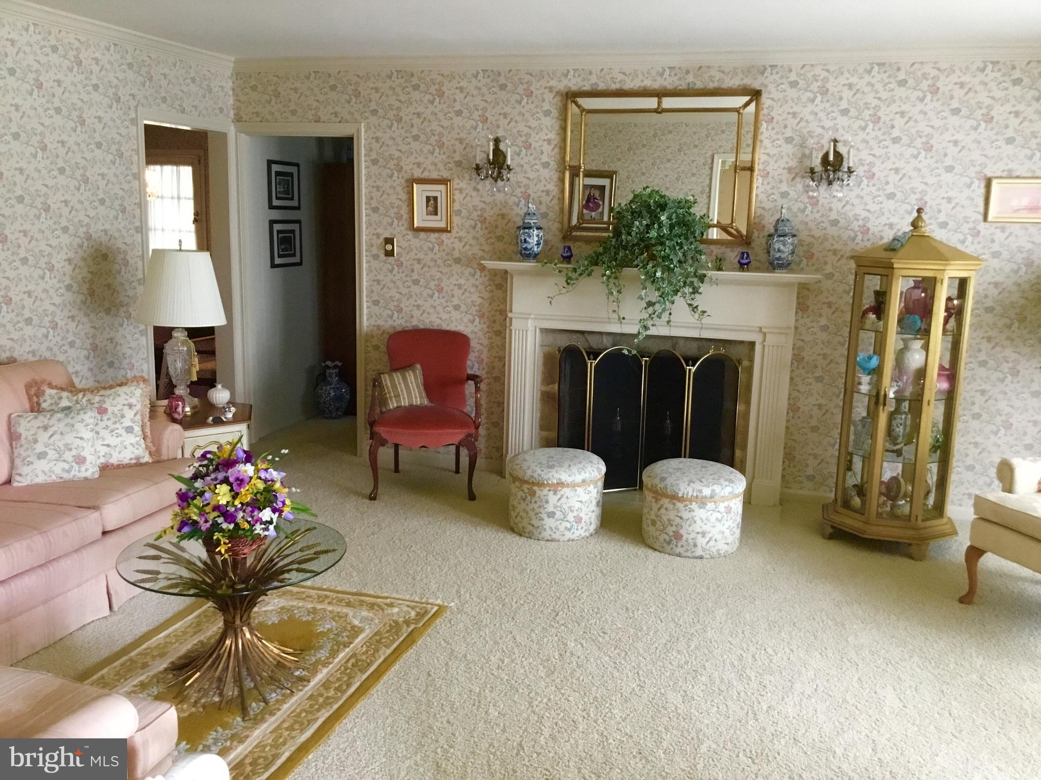 2150 Winthrop Road Huntingdon Valley, PA 19006 - Photo 7 of 45