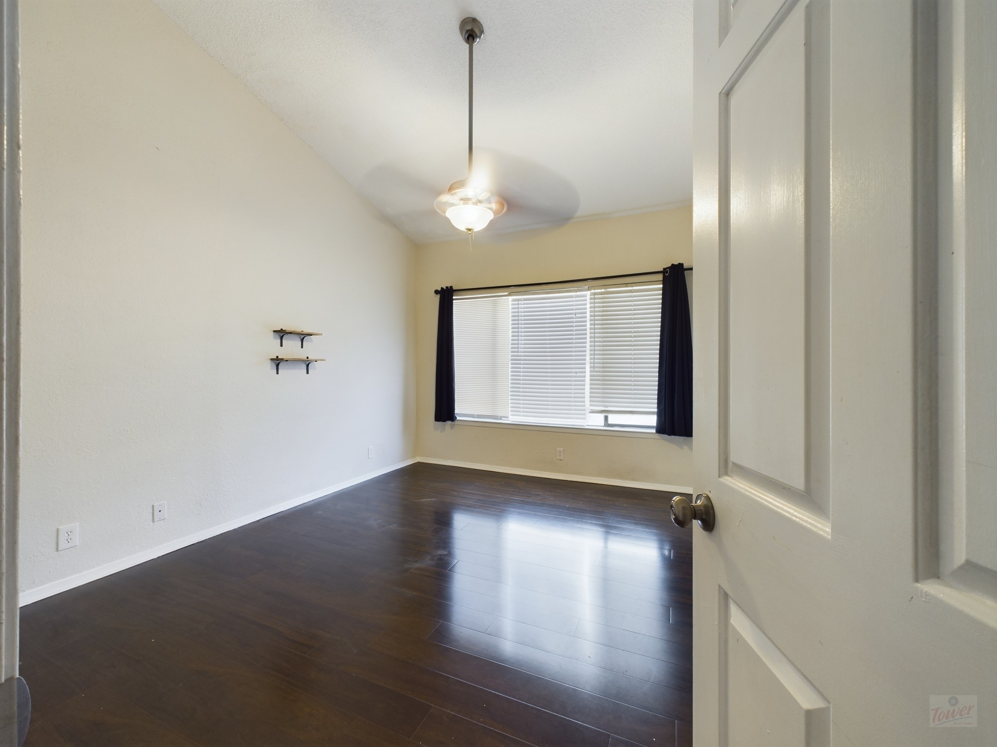 807 West 25th Street, Unit 304 Austin, TX 78705 - Photo 17 of 21
