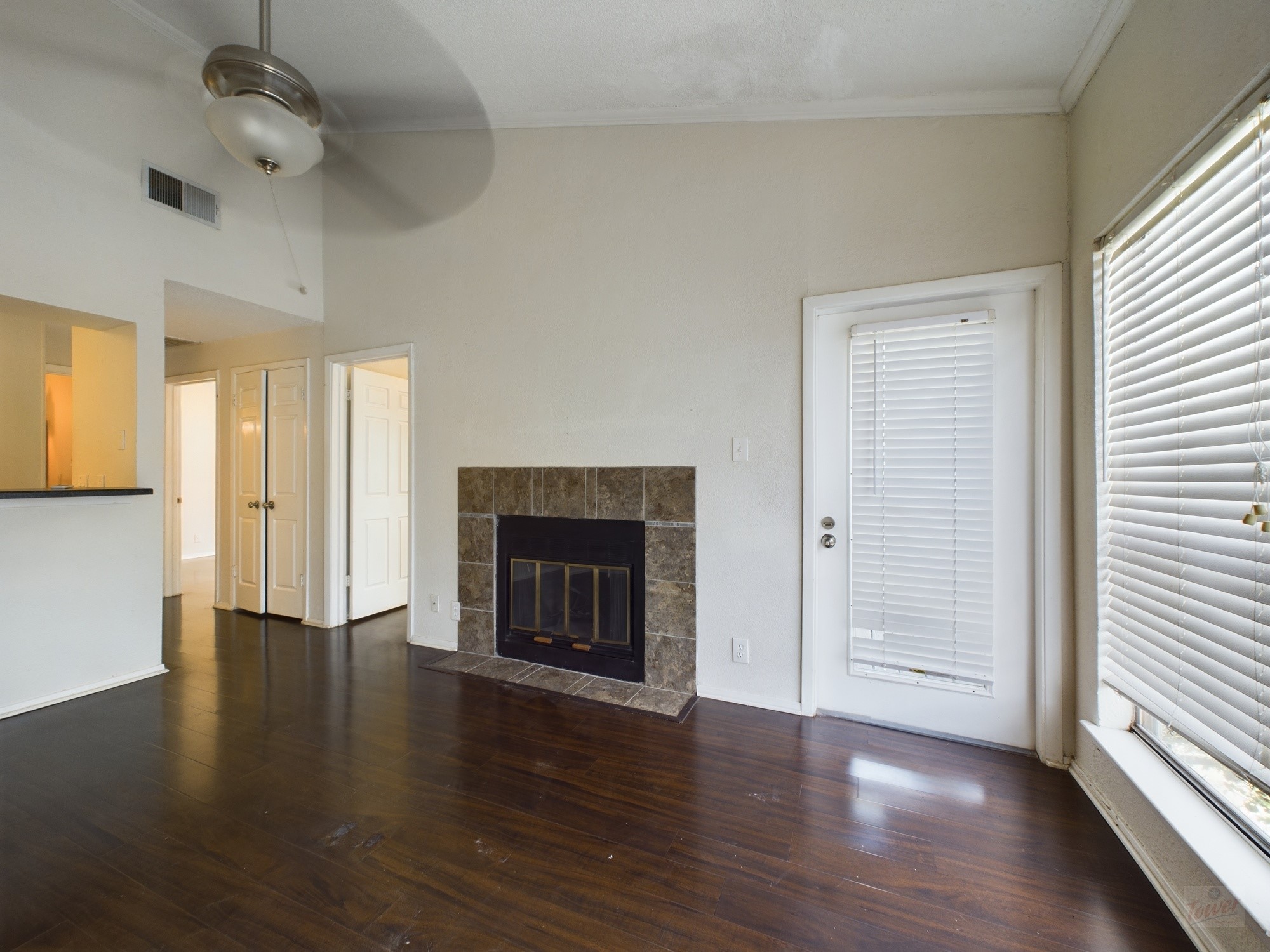 807 West 25th Street, Unit 304 Austin, TX 78705 - Photo 2 of 21