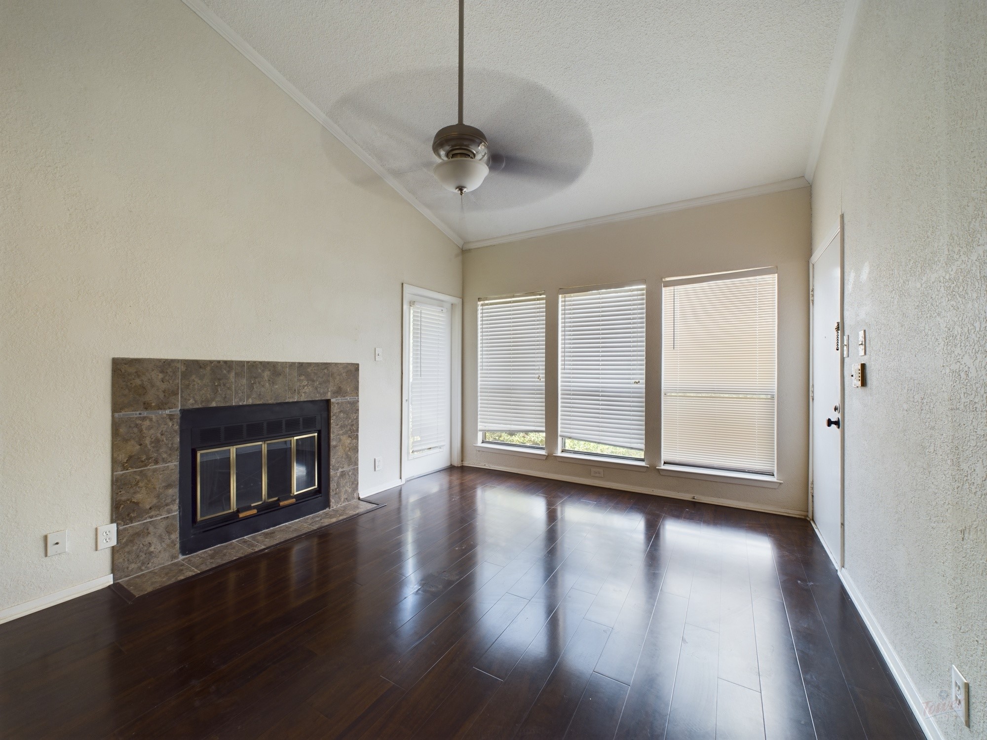 807 West 25th Street, Unit 304 Austin, TX 78705 - Photo 3 of 21