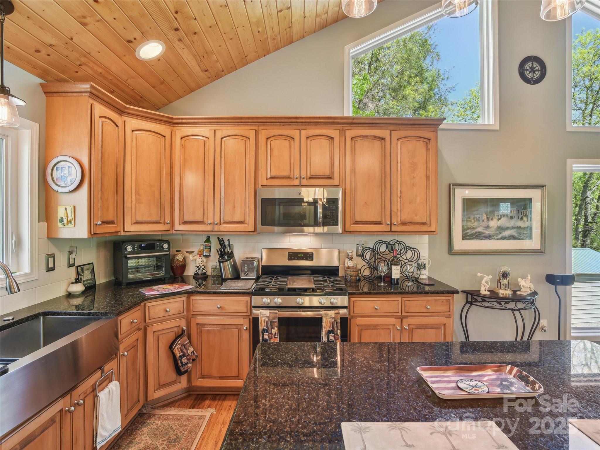 603 Oleta Road Hendersonville, NC 28792 - Photo 13 of 36 Gallery Image 13