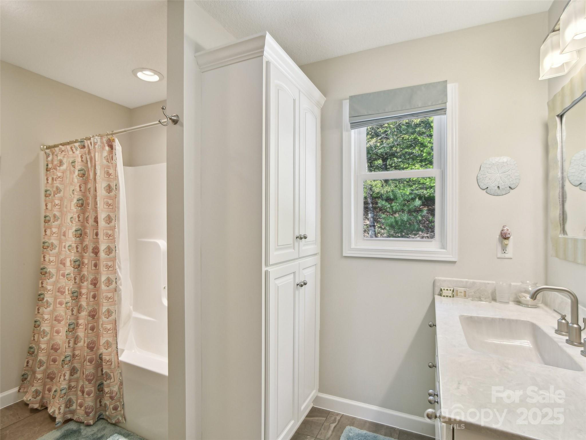 603 Oleta Road Hendersonville, NC 28792 - Photo 19 of 36 Gallery Image 19