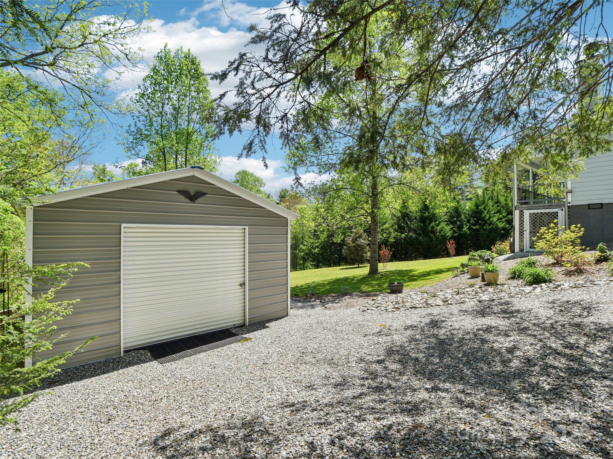 603 Oleta Road Hendersonville, NC 28792 - Photo 25 of 36 Gallery Image 25