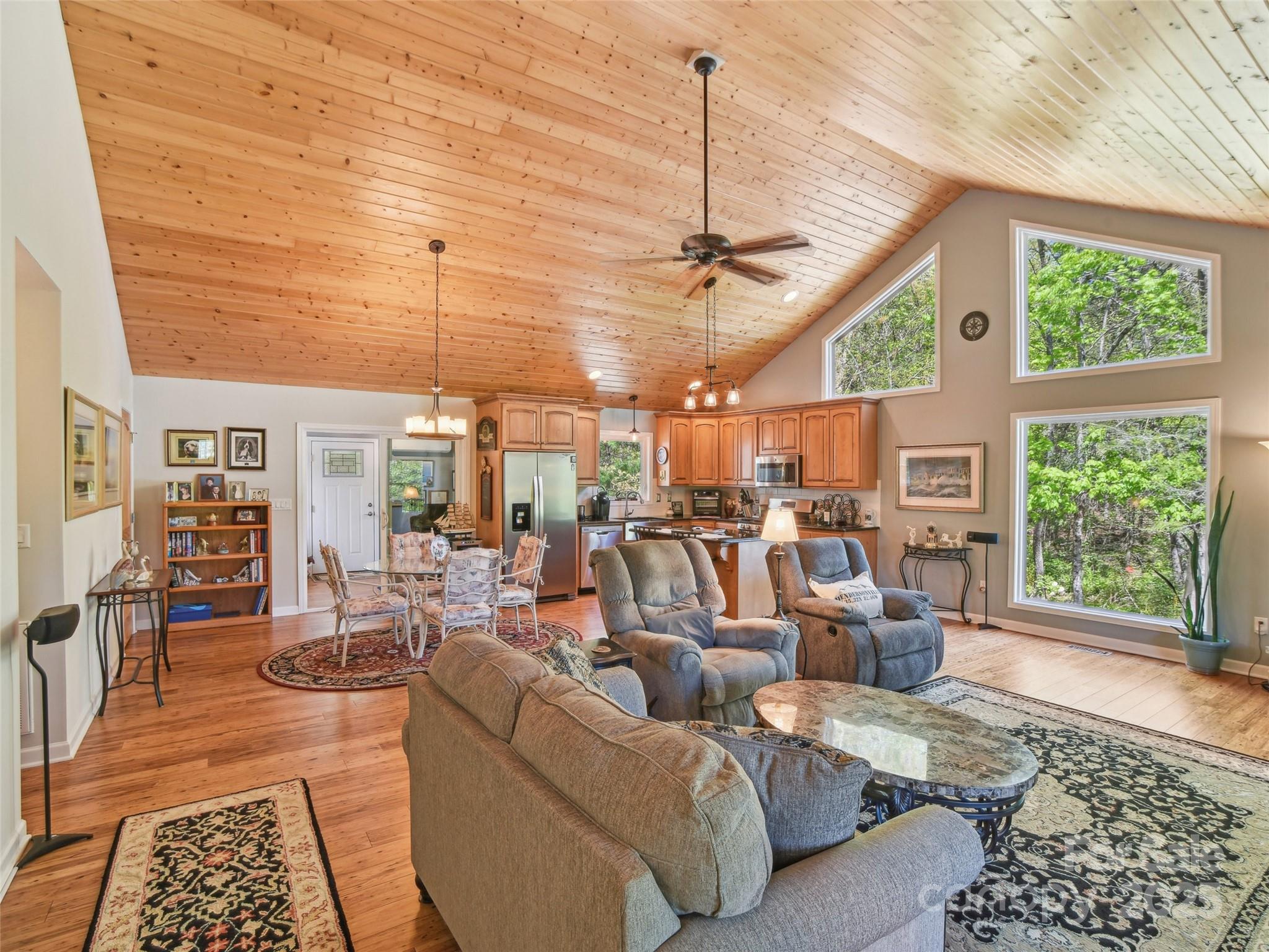603 Oleta Road Hendersonville, NC 28792 - Photo 5 of 36 Gallery Image 5