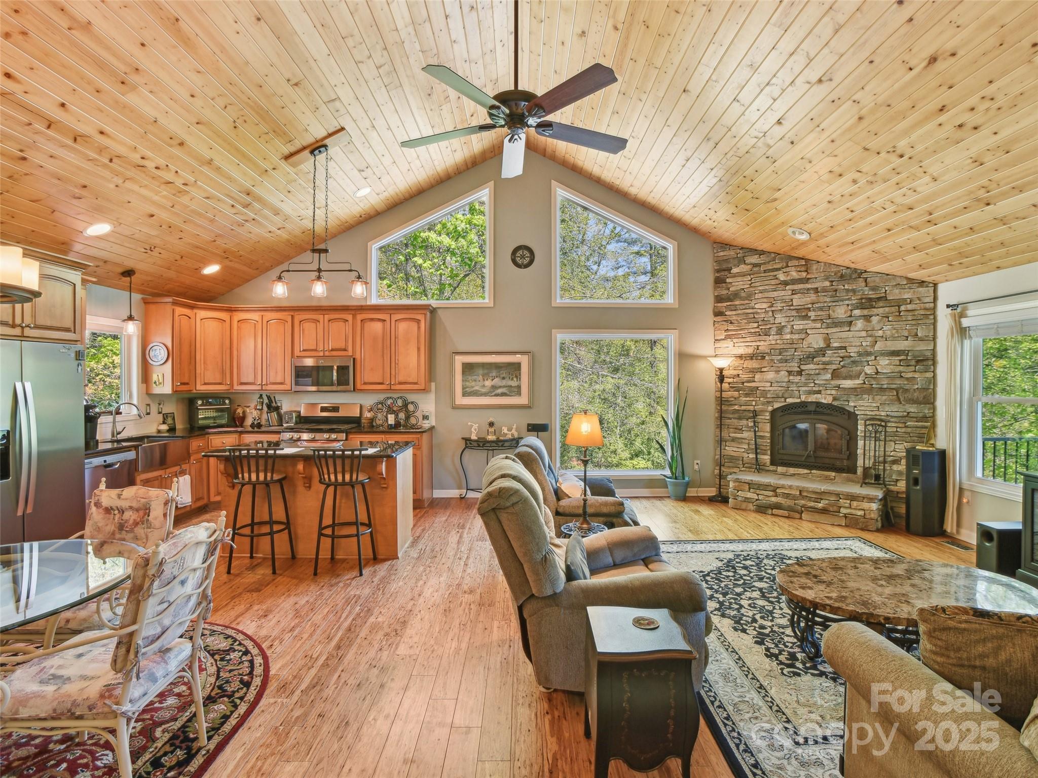 603 Oleta Road Hendersonville, NC 28792 - Photo 7 of 36 Gallery Image 7