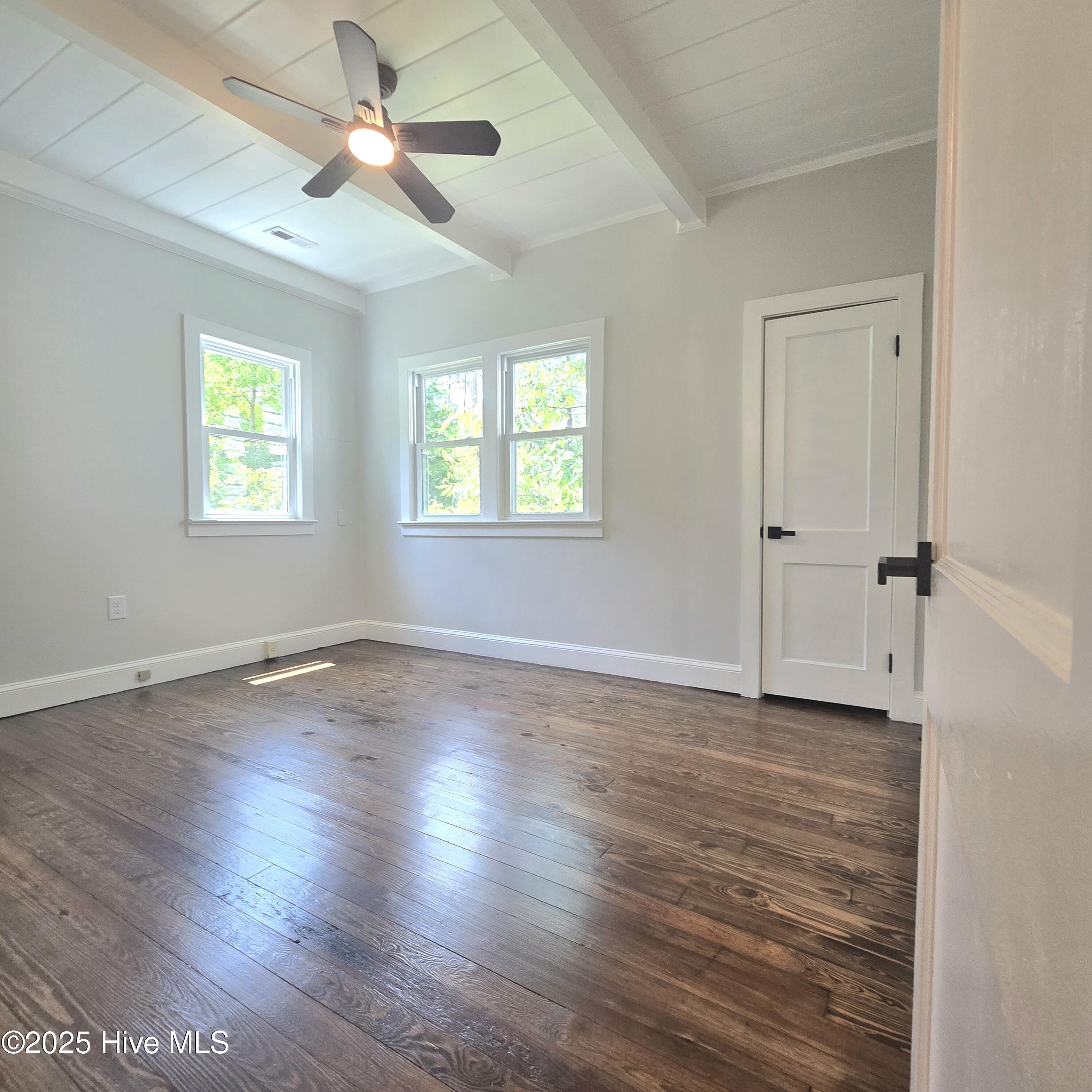 301 Fort Road New Bern, NC 28560 - Photo 11 of 14 room 1