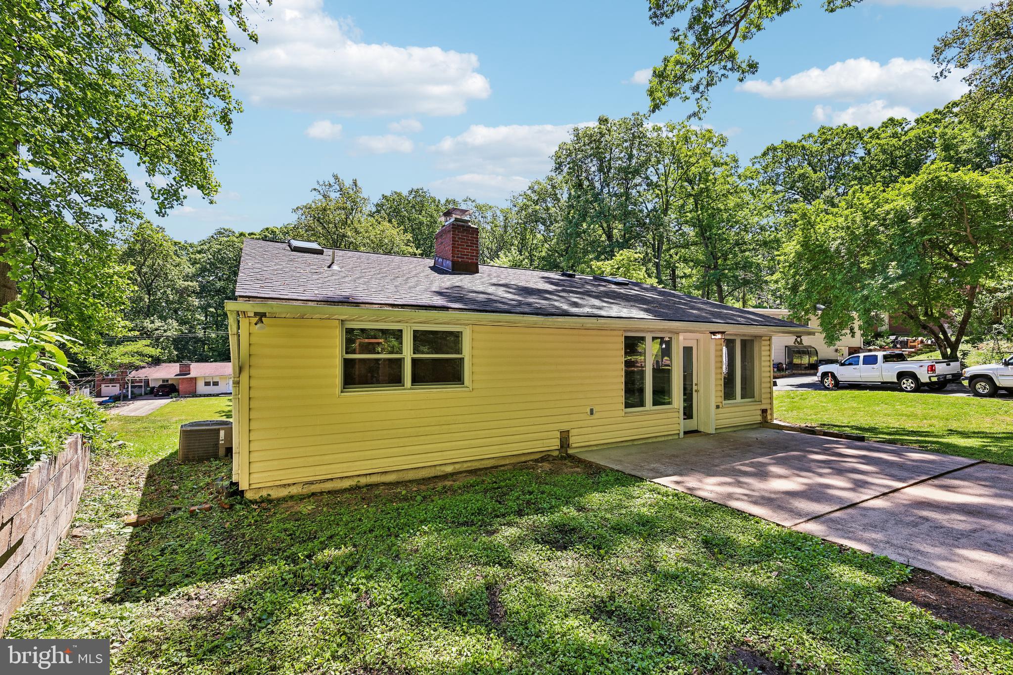 18328 Sharon Road Triangle, VA 22172 - Photo 45 of 61 REAR