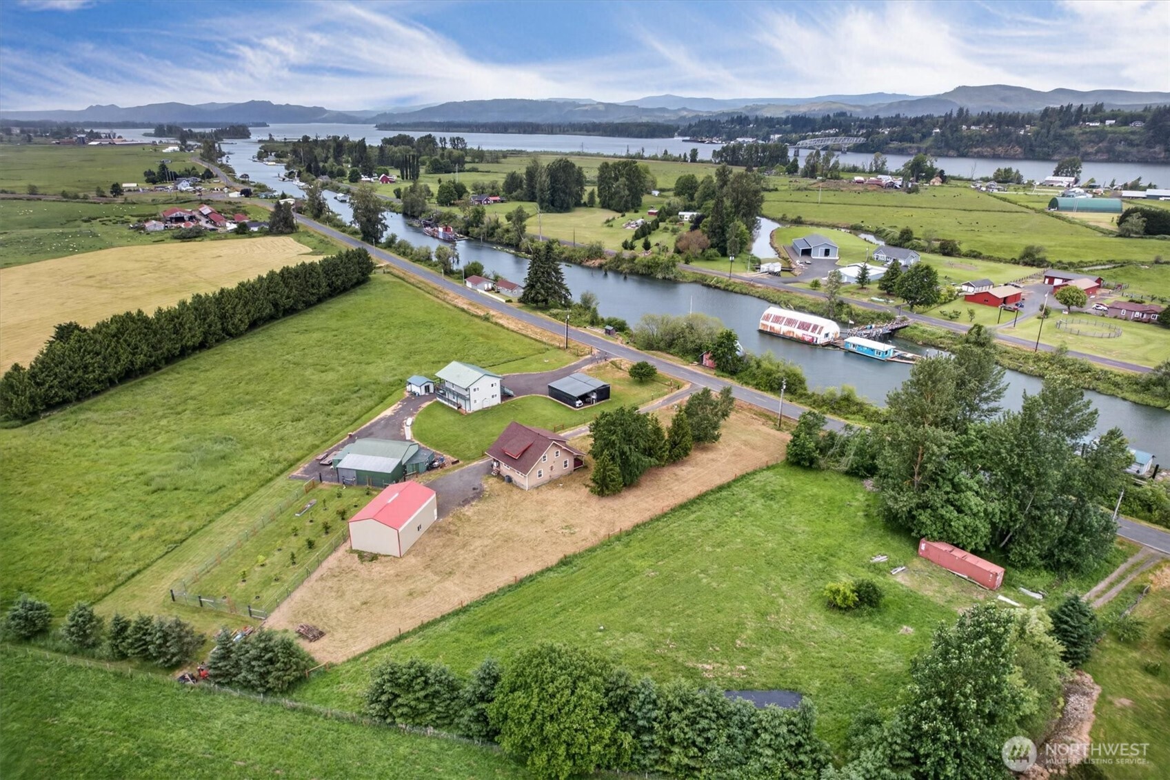 95 West Birnie Slough Road Cathlamet, WA 98612 - Photo 37 of 40