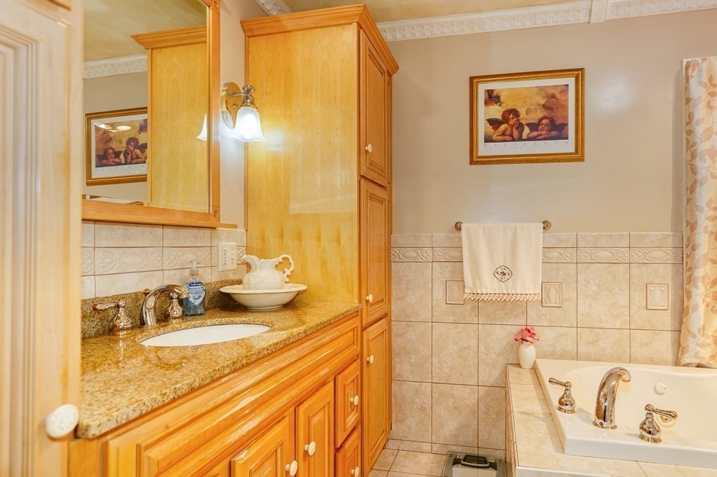 31 Maple Street Hudson, MA 01749 - Photo 11 of 32 Gallery Image 11
