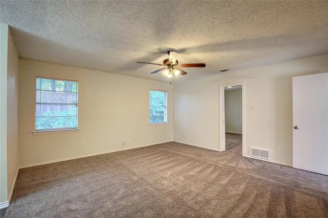 $450,000 | 609-611 Melbourne Road, Hurst, TX 76053