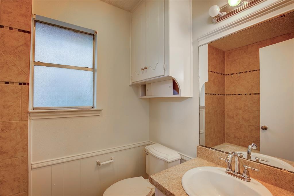 609-611 Melbourne Road Hurst, TX 76053 - Photo 16 of 40