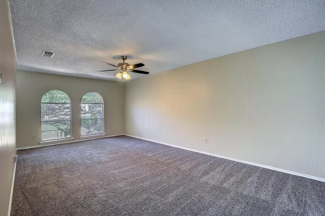 $450,000 | 609-611 Melbourne Road, Hurst, TX 76053