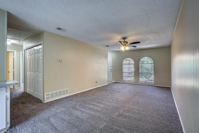 $450,000 | 609-611 Melbourne Road, Hurst, TX 76053